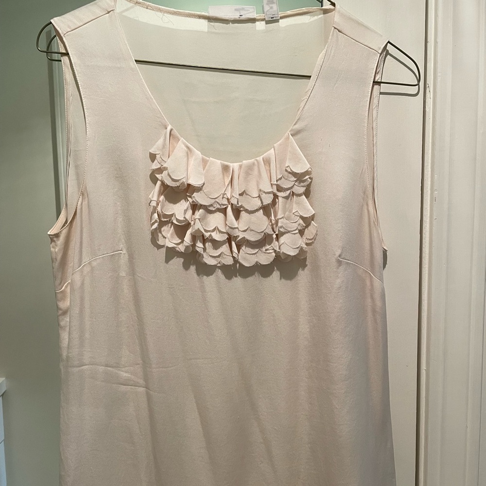 Like New Halogen sleeveless blouse in ivory